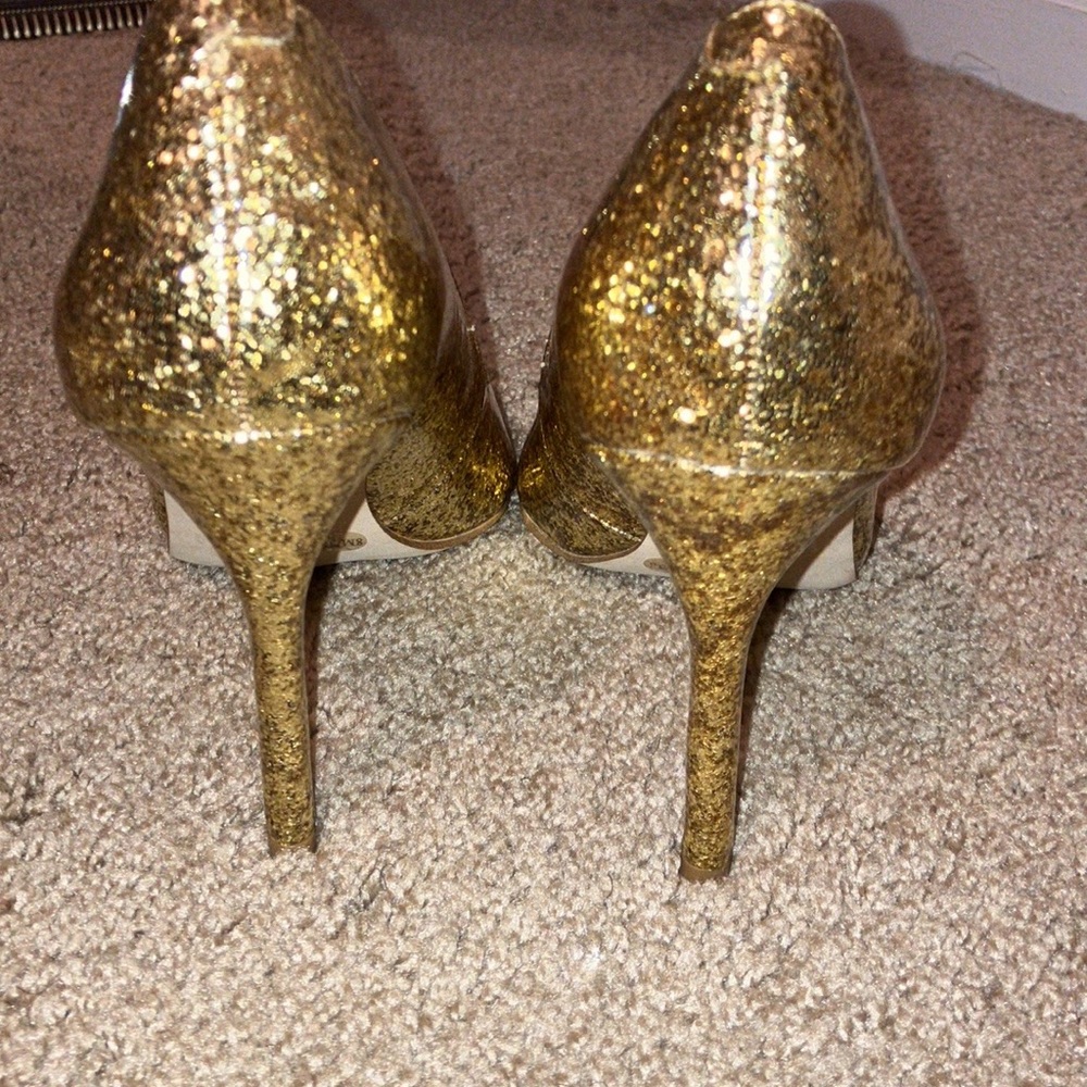 BCBGeneration Heels - Picture 2 of 8